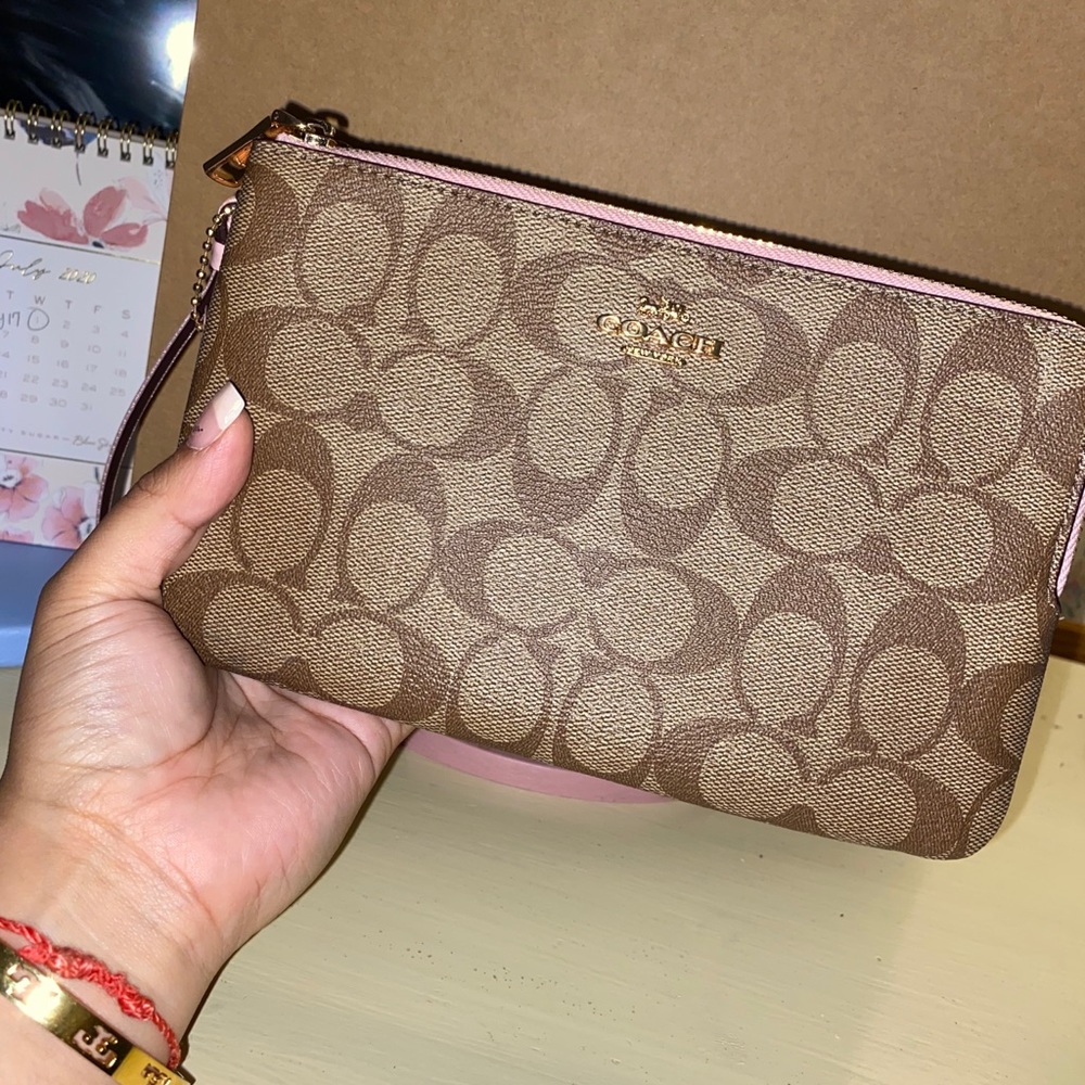 Nwt! Coach large double zip wristlet. - Picture 2 of 5